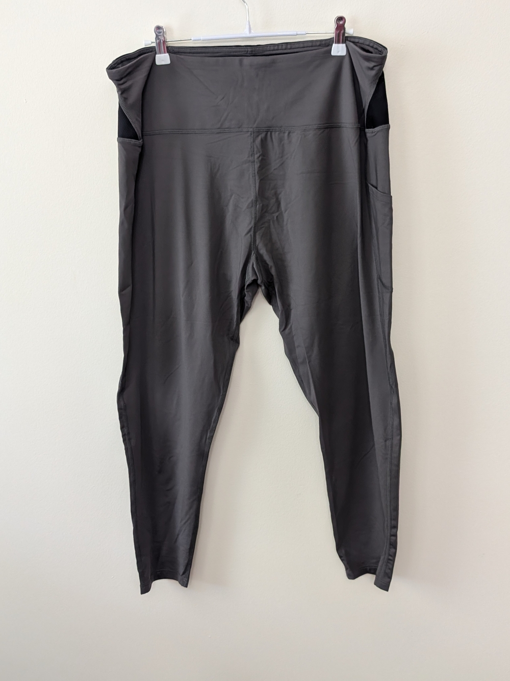 Tommie Copper Women's Lower Back Support Capri Leggings Gray & Black Size 3XL
